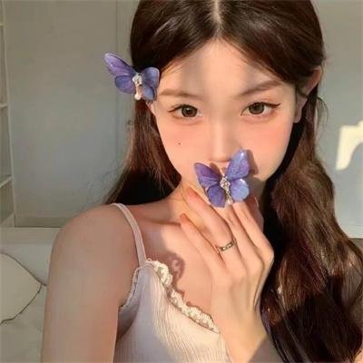 多梦女孩封面